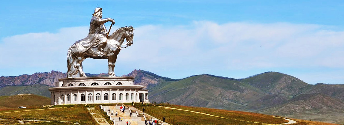 Mongolia Trekking, Travel in Mongolia, day trip in Ulaanbaatar, Discover Mongolia, Chinggis statue, Tsonjin Boldog, Chinggis khaan, terelj national park, landscape of Mognolia, secret history of Mongolia